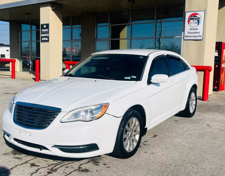 2013 Chrysler 200 Touring