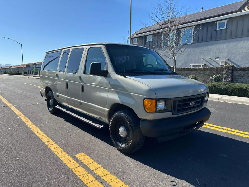 2006 Ford E-Series XL Van