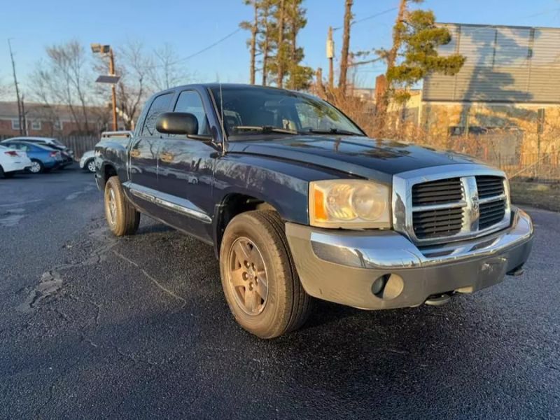 2005 Dodge Dakota SLT