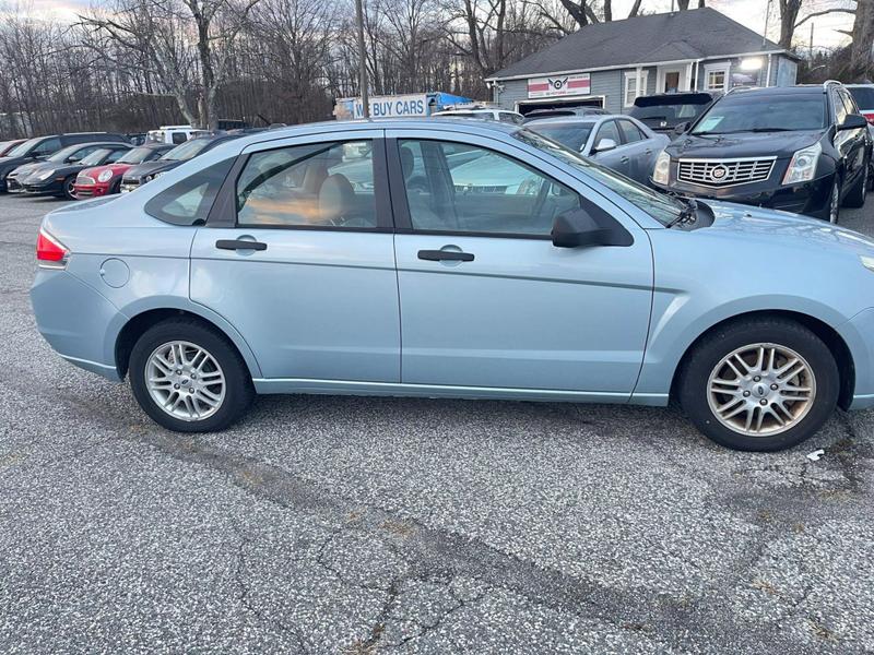 2009 Ford Focus SE Sedan 4D 4