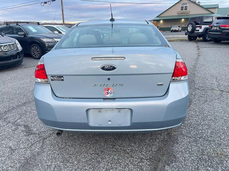 2009 Ford Focus SE Sedan 4D 6