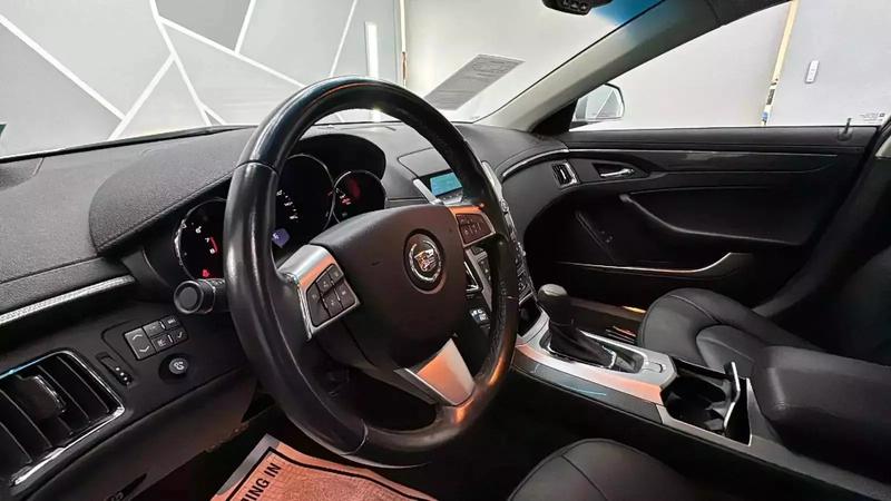 2011 Cadillac CTS Sedan 4D 40