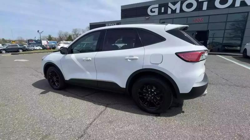 2020 Ford Escape SE Sport SUV 4D 7