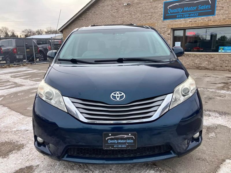 2012 Toyota Sienna XLE