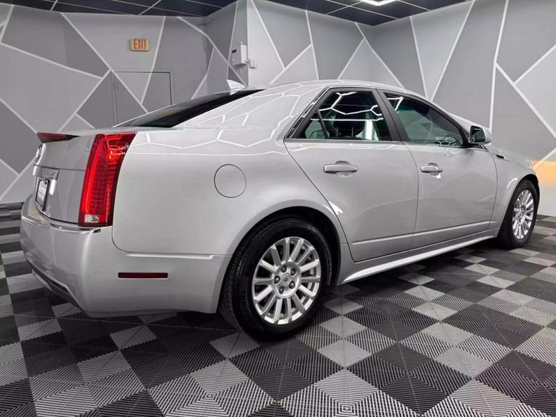 2011 Cadillac CTS Sedan 4D 10