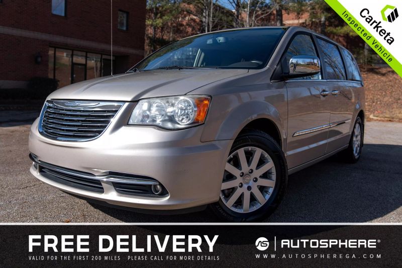 2012 Chrysler Town and Country Touring-L