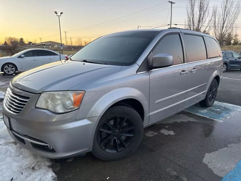 2014 Chrysler Town and Country Touring