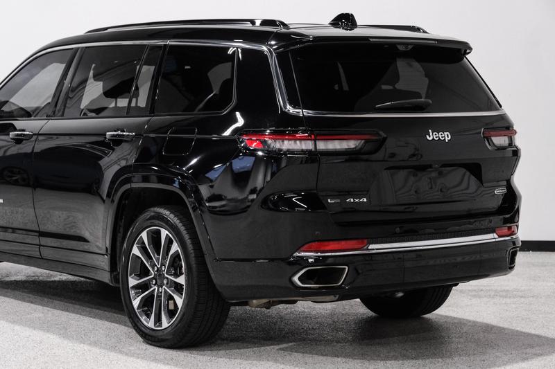 2022 Jeep Grand Cherokee L Overland Sport Utility 4D 15