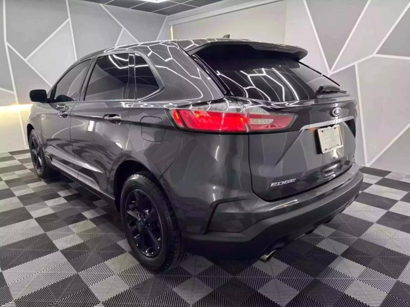 2020 Ford Edge SE Sport Utility 4D 5