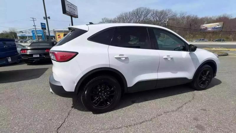 2020 Ford Escape SE Sport SUV 4D 14