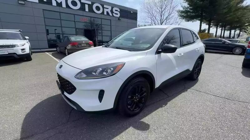 2020 Ford Escape SE Sport SUV 4D 2