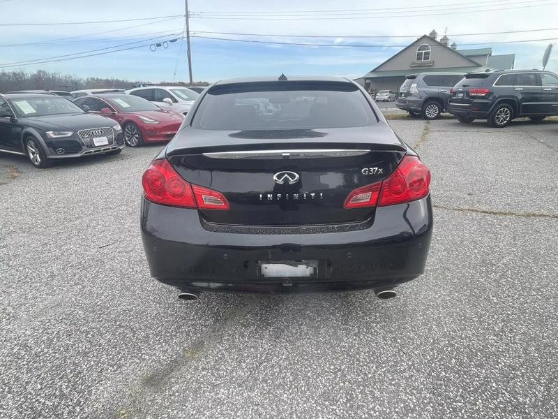 2013 INFINITI G G37x Sedan 4D 7