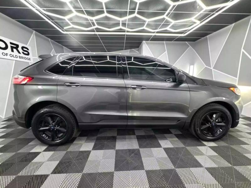 2020 Ford Edge SE Sport Utility 4D 11