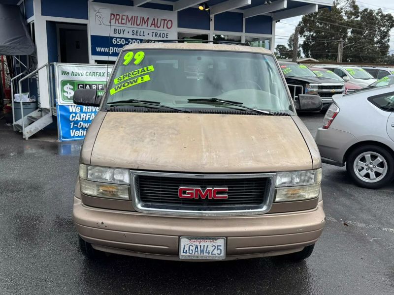 1999 GMC Safari Base