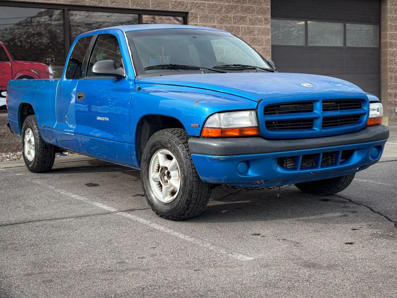 1999 Dodge Dakota Base
