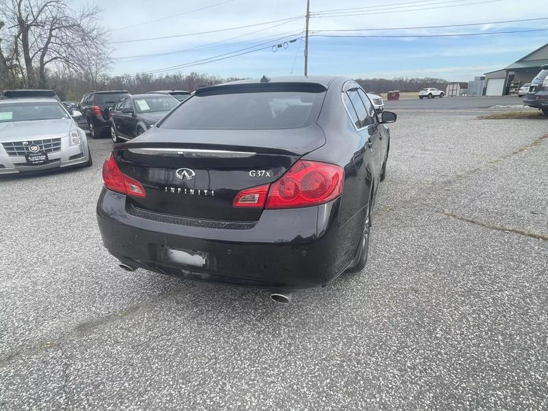 2013 INFINITI G G37x Sedan 4D 6