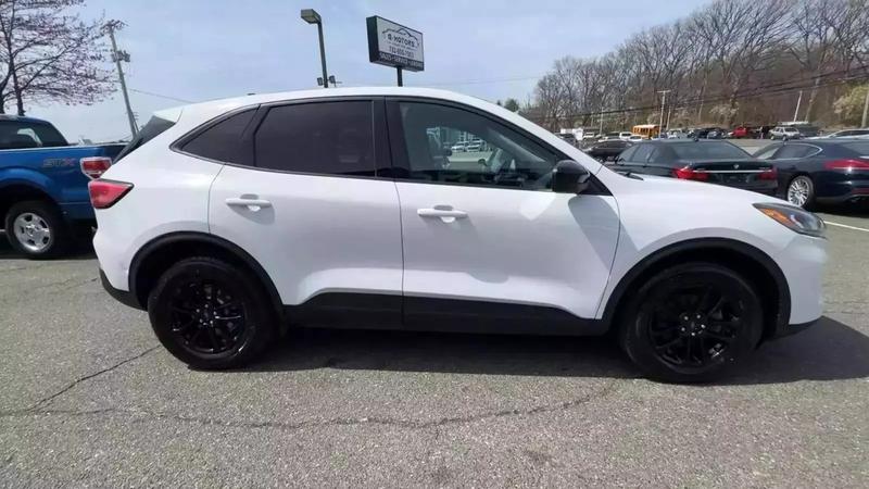 2020 Ford Escape SE Sport SUV 4D 16