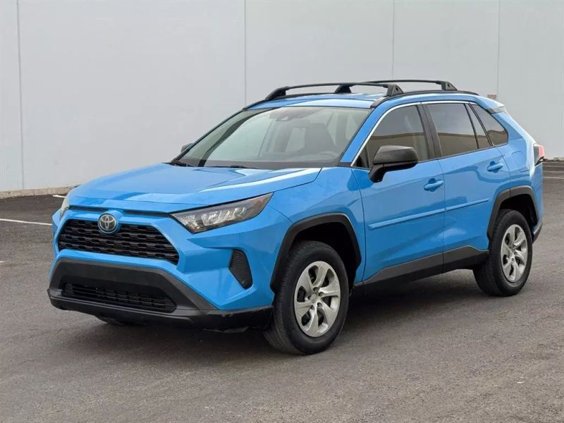 2020 Toyota RAV4 LE