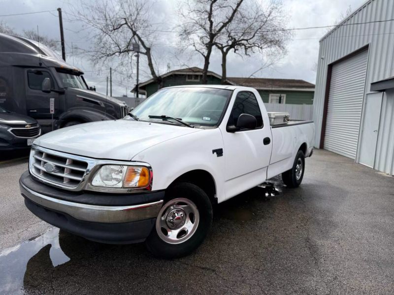 2002 Ford F-150 Base