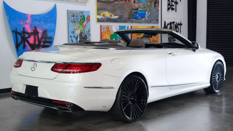 https://imagesdl.dealercenter.net/800/600/202502-40a7922b2c52412f9cd30b77a5333526.jpg