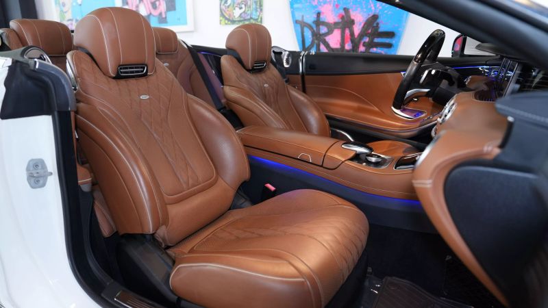 https://imagesdl.dealercenter.net/800/600/202502-458923cbc2d04990be5051b1dd3e925c.jpg