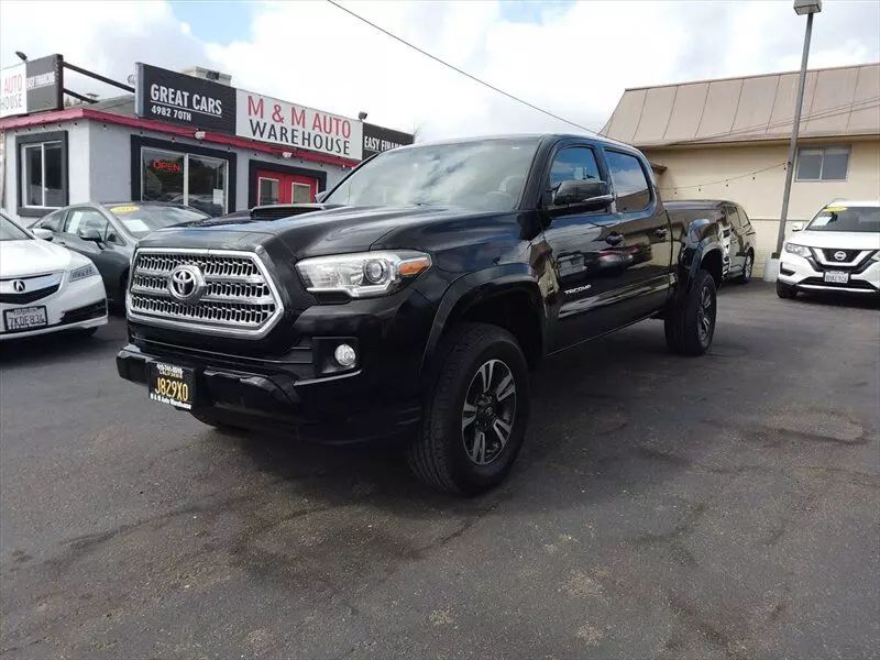 2017 Toyota Tacoma Sport TRD
