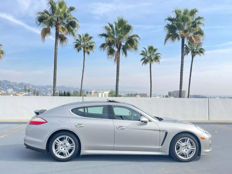 2012 Porsche Panamera S Hybrid