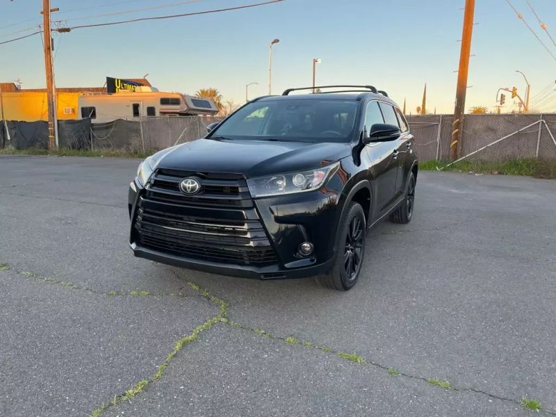 2019 Toyota Highlander SE