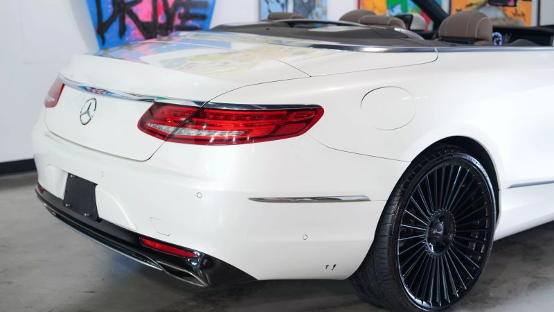 https://imagesdl.dealercenter.net/800/600/202502-d2e9a281f558423690a1304d90293279.jpg
