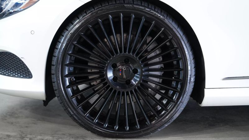 https://imagesdl.dealercenter.net/800/600/202502-d39ff8307407466e9f1413eb933a7d05.jpg
