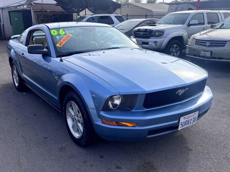 2006 Ford Mustang Base