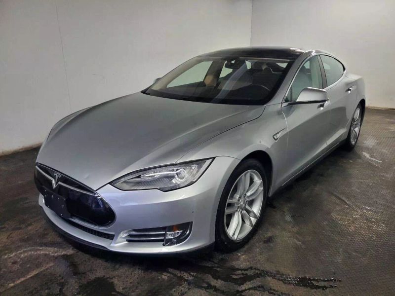 2013 Tesla Model S Performance