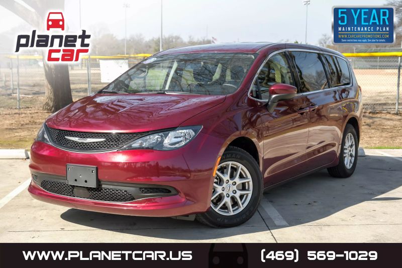2023 Chrysler Voyager LX