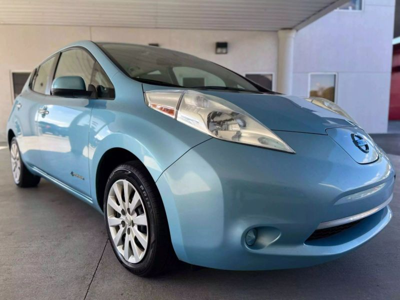 2015 Nissan LEAF S