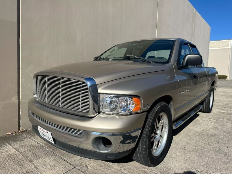 2004 Dodge Ram 1500 SLT