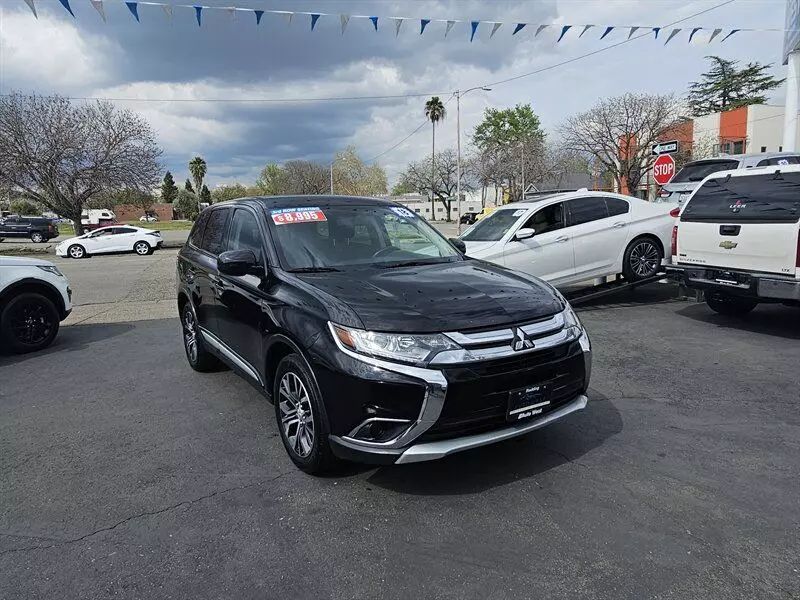 2018 Mitsubishi Outlander ES