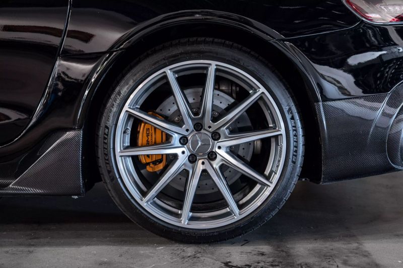 https://imagesdl.dealercenter.net/800/600/202503-1c22b26aa8fa4328b1748287cee49af2.jpg