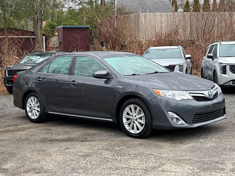 2012 Toyota Camry Hybrid XLE
