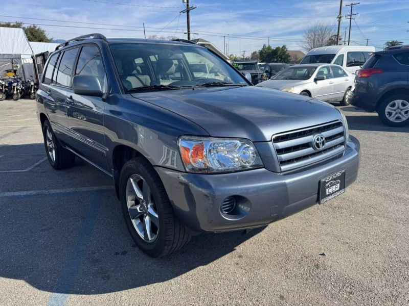 2005 Toyota Highlander Base