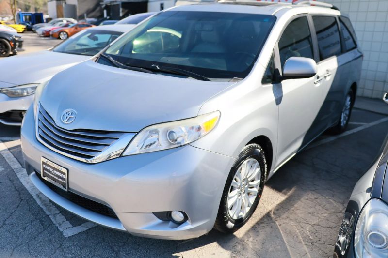 2016 Toyota Sienna XLE