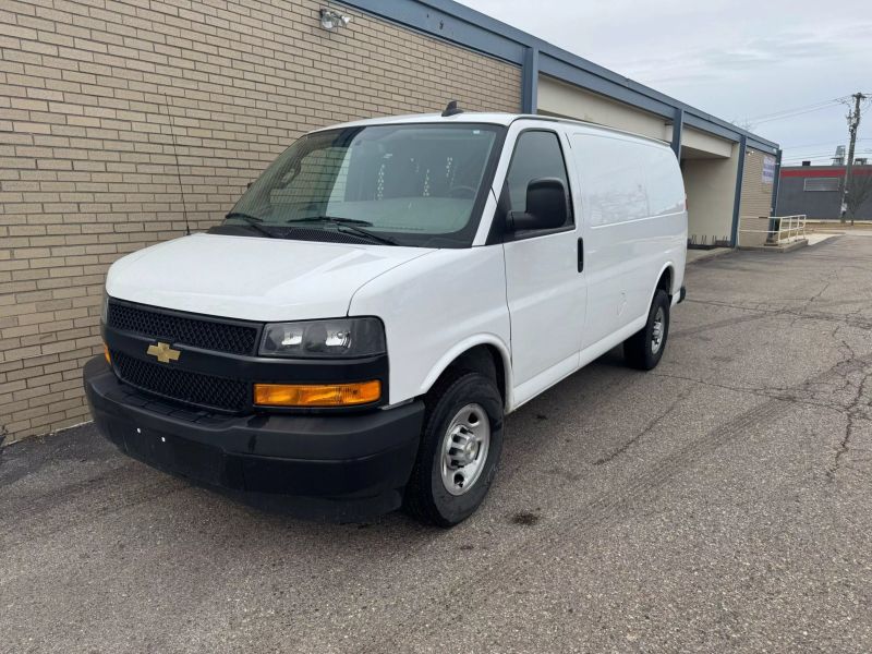 2022 Chevrolet Express 2500