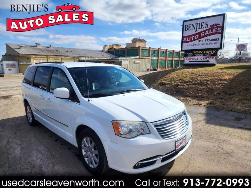 2014 Chrysler Town and Country Touring