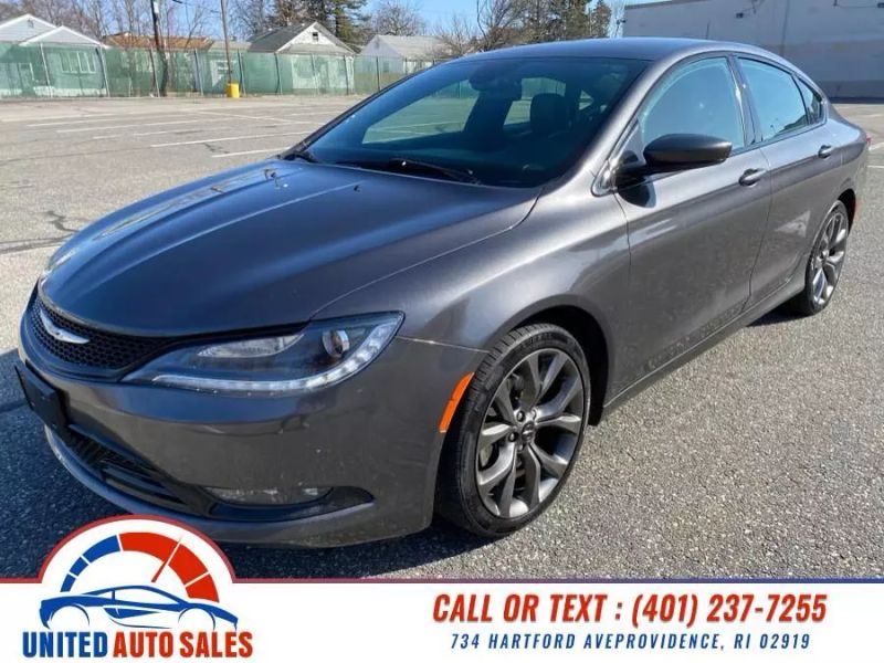 2015 Chrysler 200 S