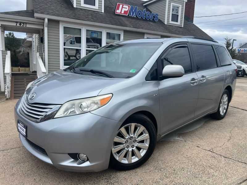 2016 Toyota Sienna XLE