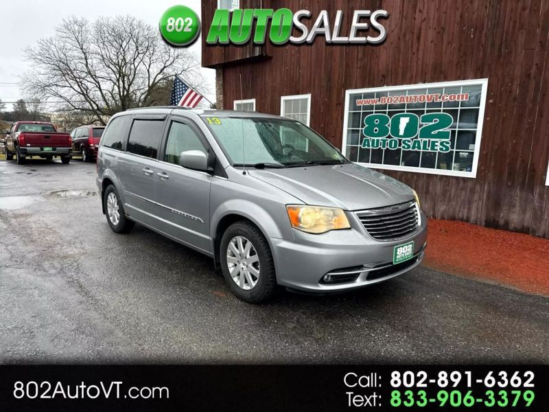 2013 Chrysler Town and Country Touring