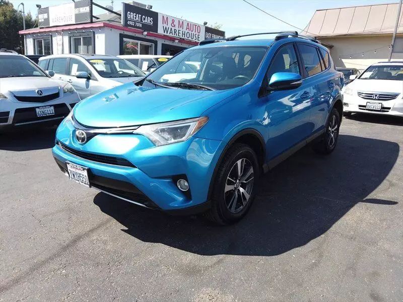 2017 Toyota RAV4 XLE