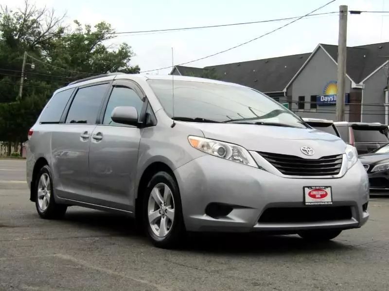 2012 Toyota Sienna LE