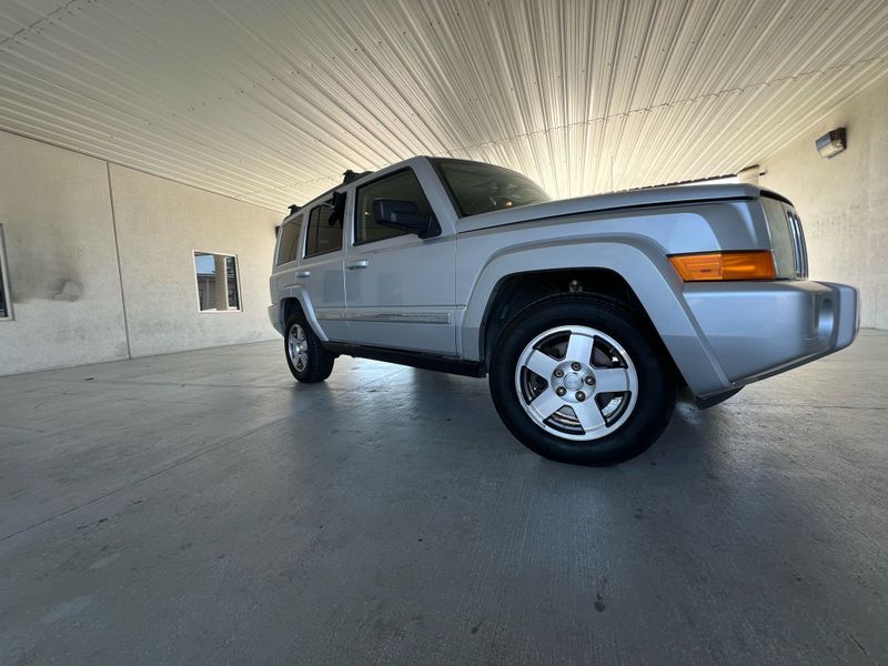 2010 Jeep Commander Sport