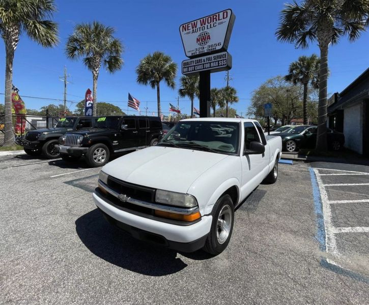 2002 Chevrolet S-10 Base