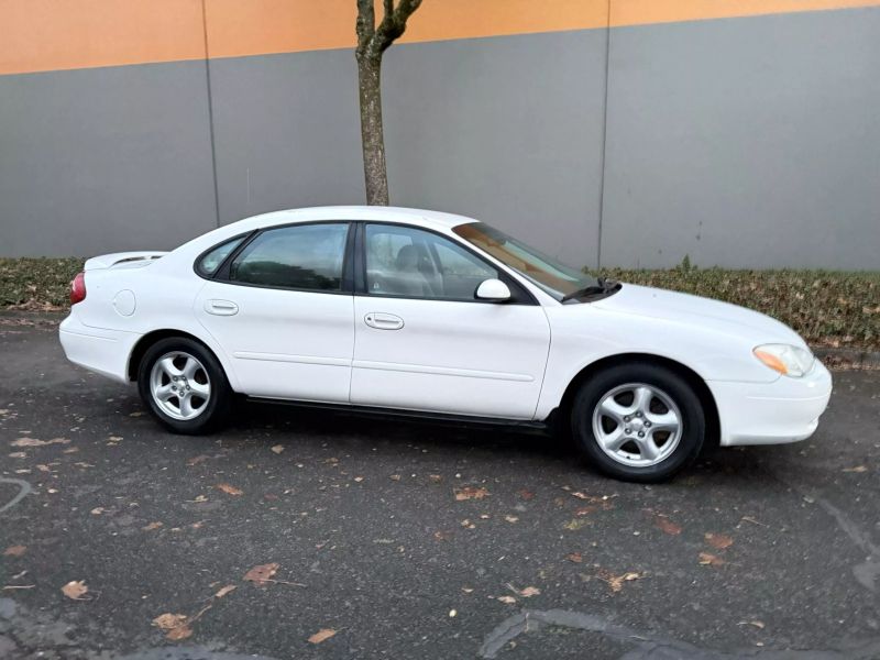 2006 Ford Taurus SE